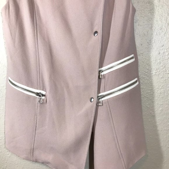 Aritzia Wilfred White and Pink Timber Moto Vest with waterfall neckline - Picture 4 of 9